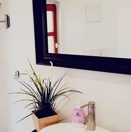 Lindenhof Apartment *